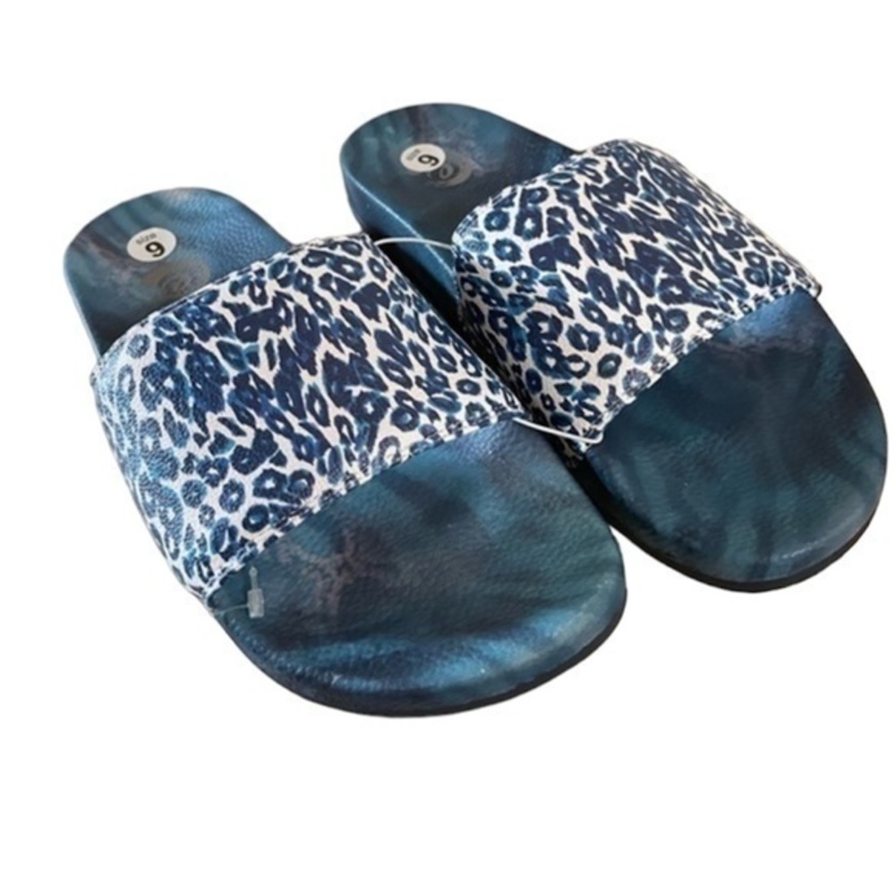 JOHNNY WAS Calme Blue Tiger Pool Slides
